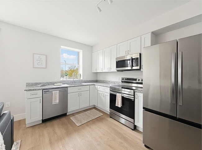 Model Unit Kitchen