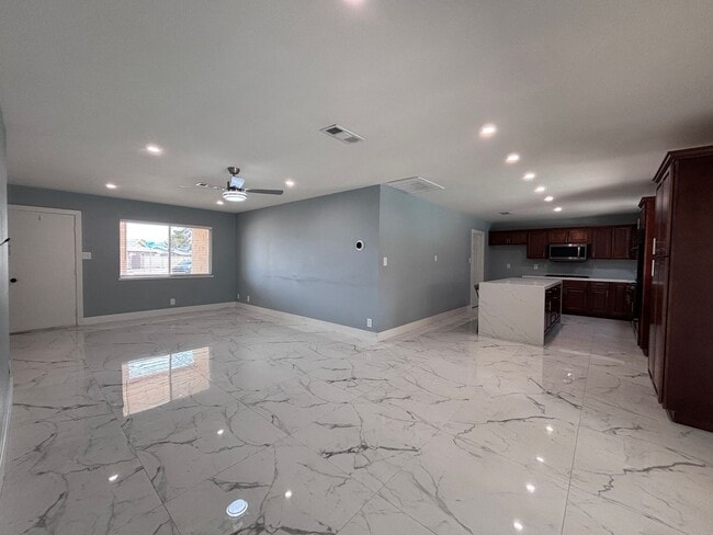 Photo - Spacious 4BR Single-Story with Pool, RV Parking & Large Lot Near Shopping & Dining