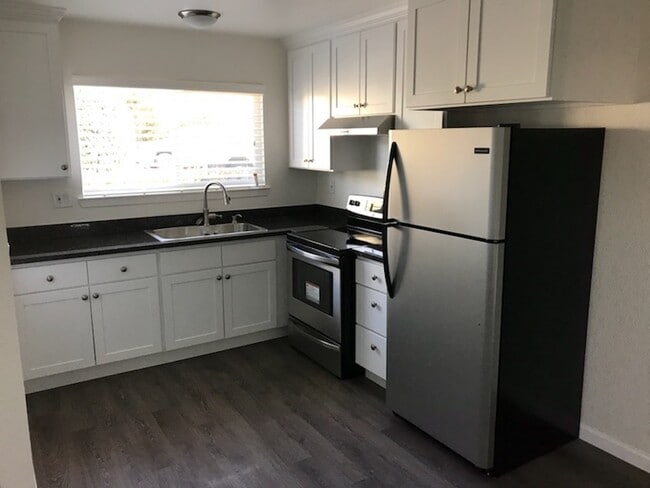 Photo - 394 Reservation Rd Apartamentos