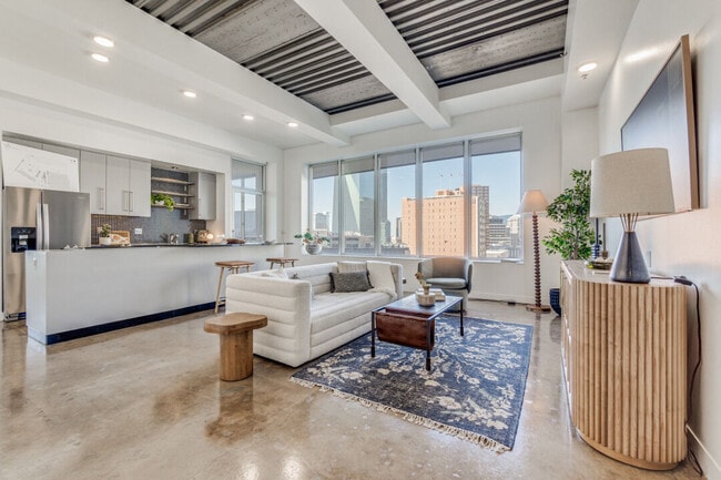 Building Photo - Mosaic Dallas Rental