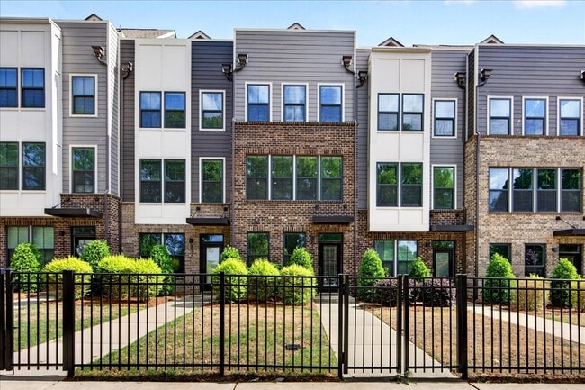 Building Photo - 530 Billingsley Rd