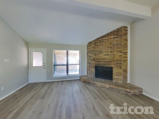 Photo - 708 Wedgegate Dr