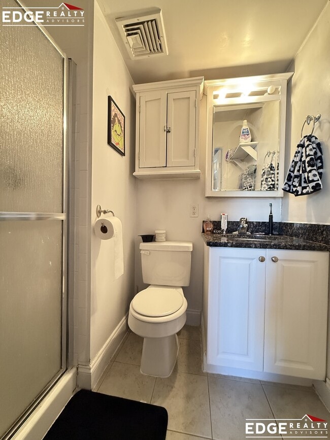 Photo - 140 Newton St Unit 4