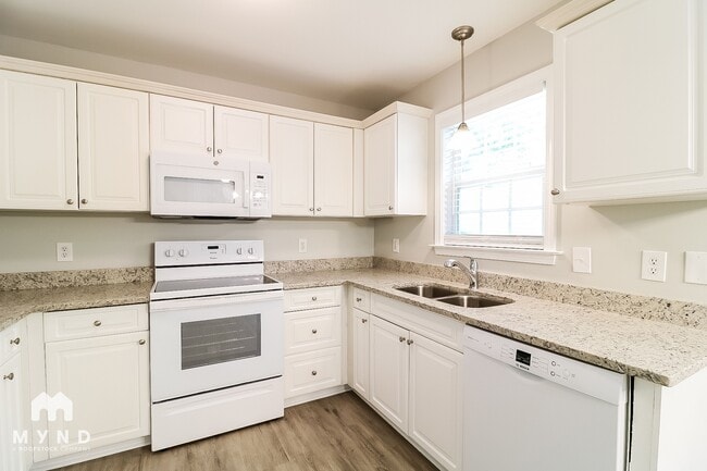 Photo - 50 Sapphire Ct