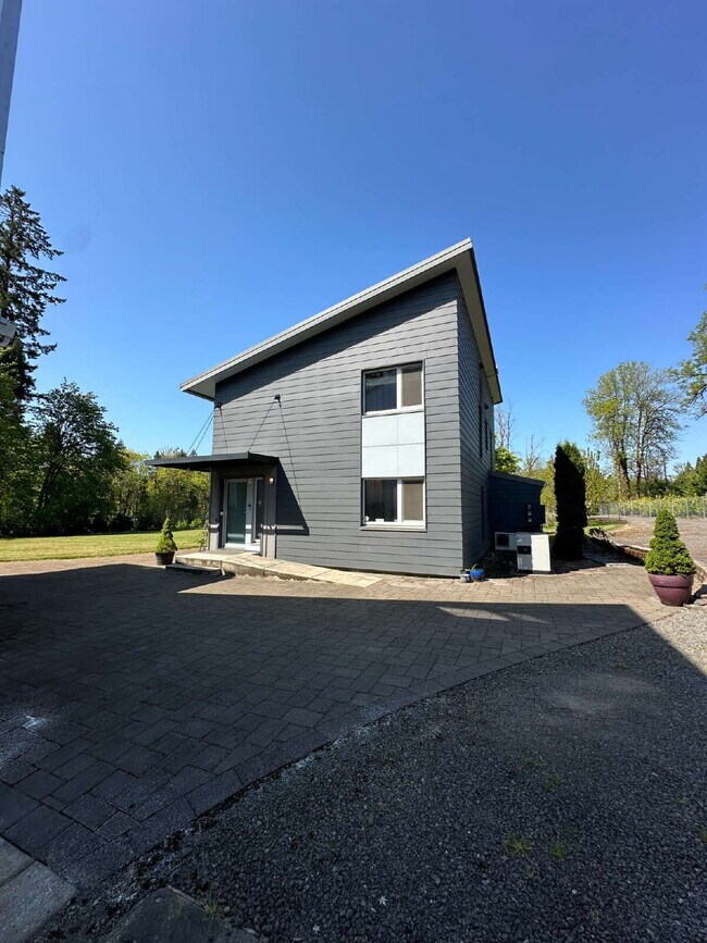 3 Bed 2 Bath West Linn Property w/large yard - 3 Bed 2 Bath West Linn Property w/large yard Apartamento