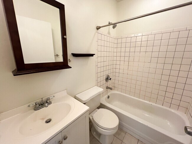 Photo - 1437 Main St Unit # 2