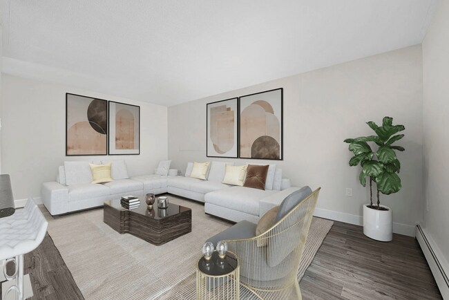 Photo - 129 Wellington St