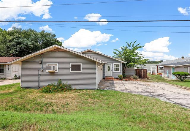 Photo - 8048 Woodvale Rd