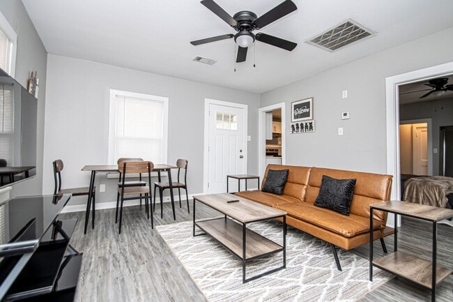 Photo - 6508 Perryville Rd