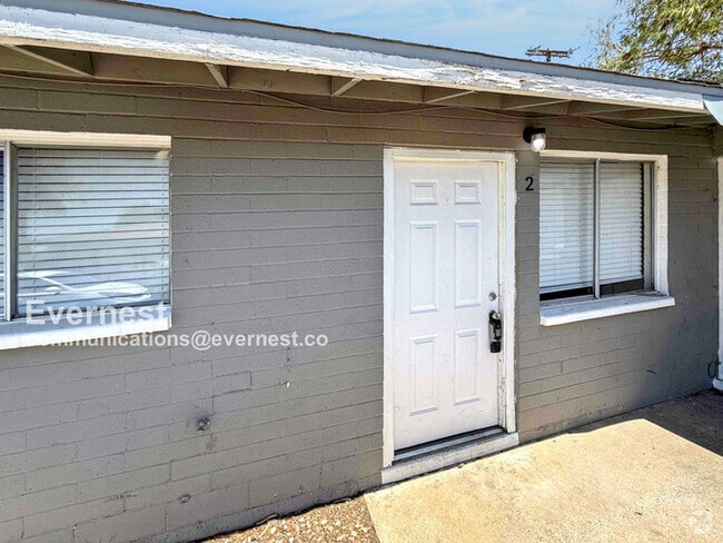 Building Photo - 3121 W Almeria Rd Unit STE 2 Rental