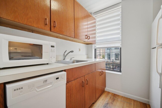 Photo - 236 NEWARK Ave Unit 1