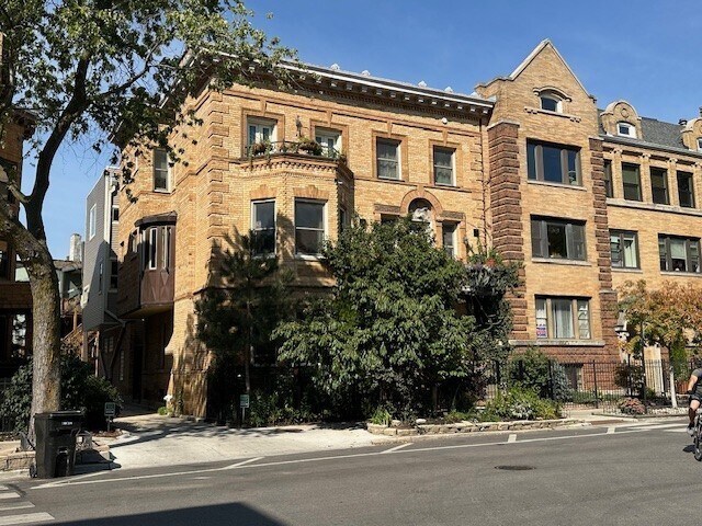 Building Photo - 4038 N Clarendon Ave Unit 3F Rental