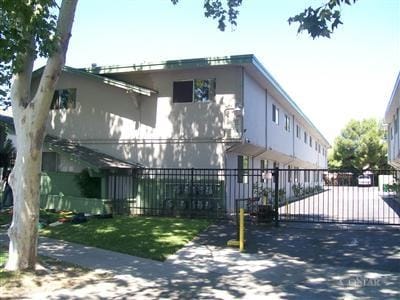 Photo - Home Crest Townhomes