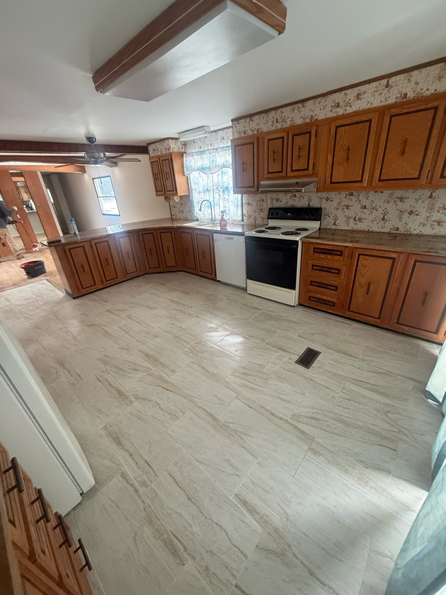 Photo - 14 Clifton Manor Dr