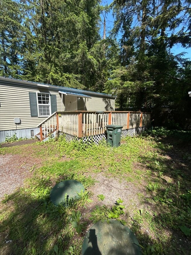 Photo - Two Bedroom Mobile Home for Rent in Maple ...