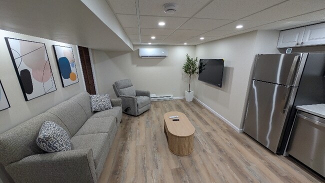 901 Woodward Ave Unit 3