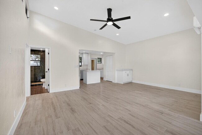 Photo - 1403 NE 13th St
