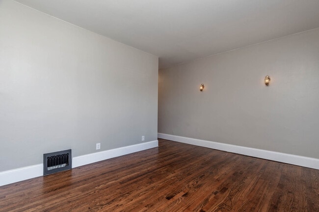Photo - 5736 Chippewa St Unit 5736