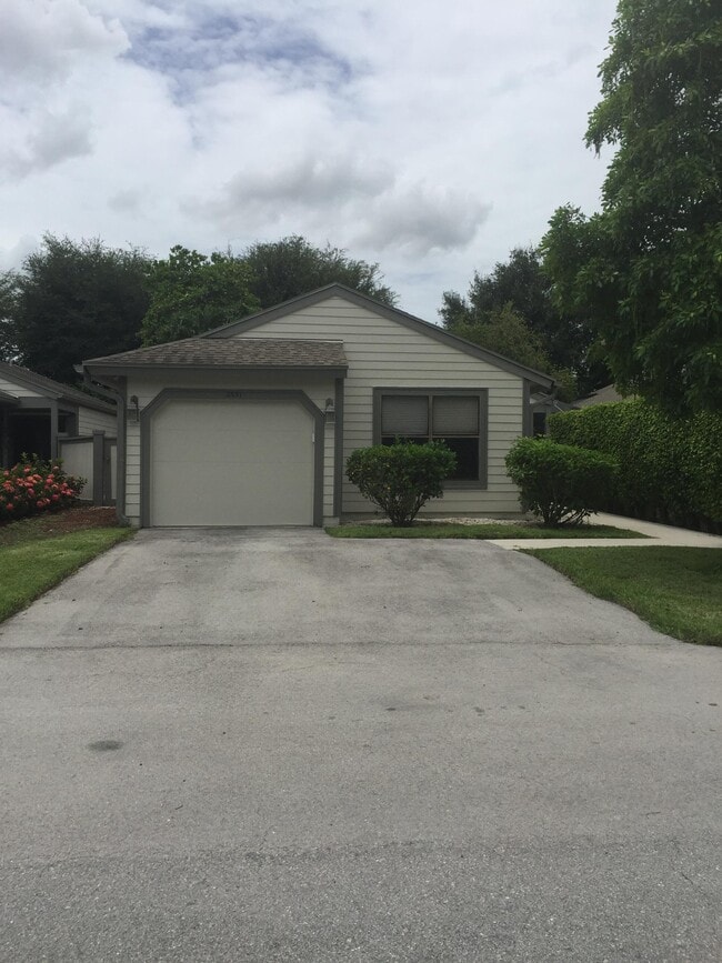 Building Photo - 2543 Bedford Mews Dr Rental