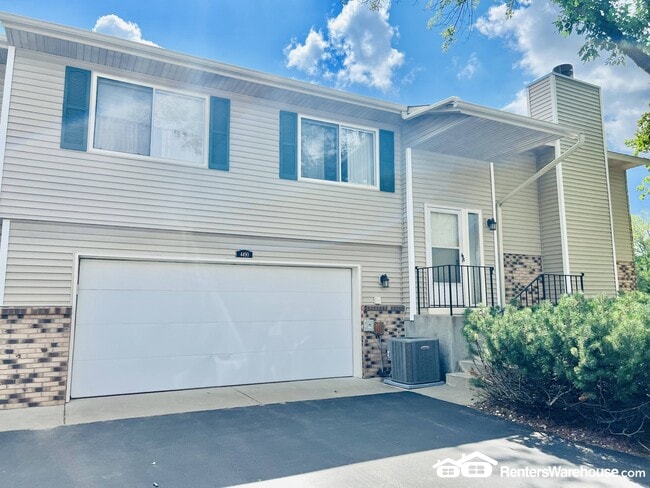 Photo - 4490 Clover Ln Townhome