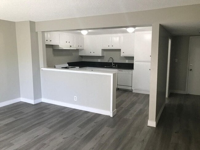 2621 Harbor Blvd.