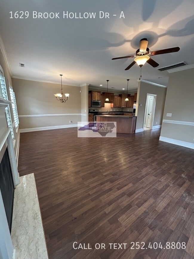 Photo - 1629 Brook Hollow Dr