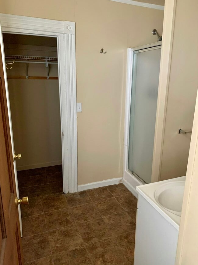 Photo - 43 Southbound Gratiot Ave