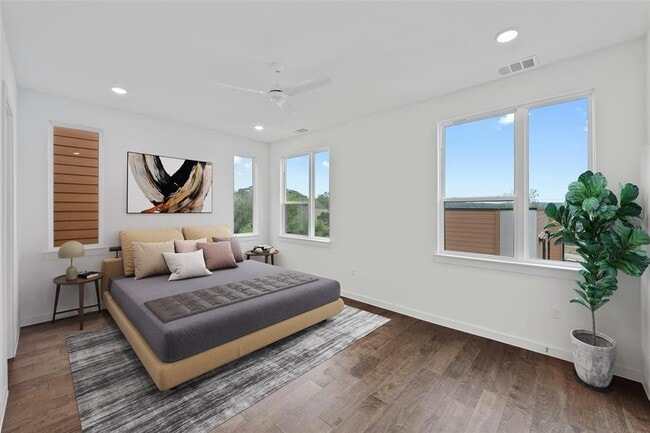 Building Photo - 6823 Wolfcreek Pass Unit 6