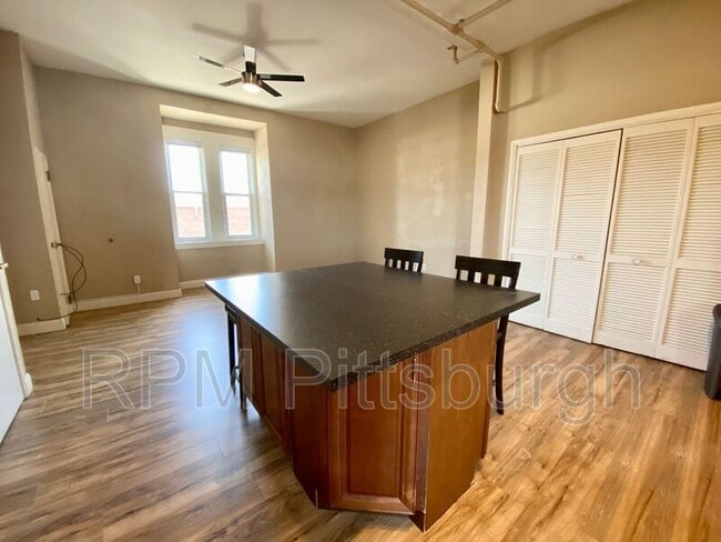 Photo - 1305 Allegheny Ave