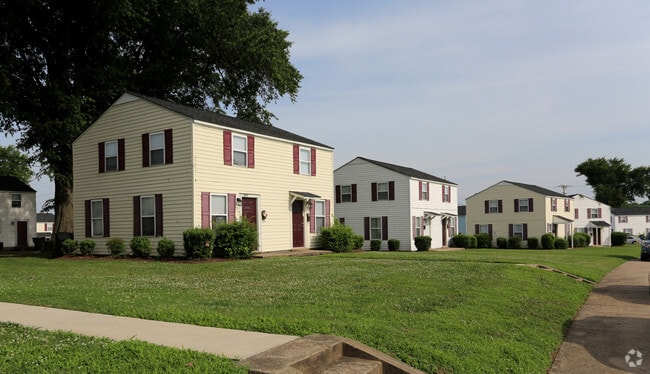 College Park Apartments For Rent In Richmond Va Forrent Beautiful And Friendly Community College Park Apartments