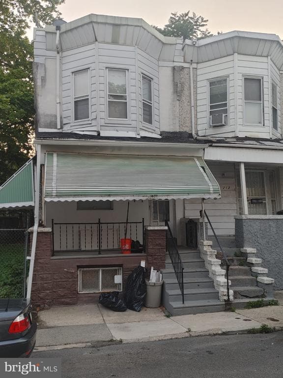 Photo - 210 N Avondale St Townhome