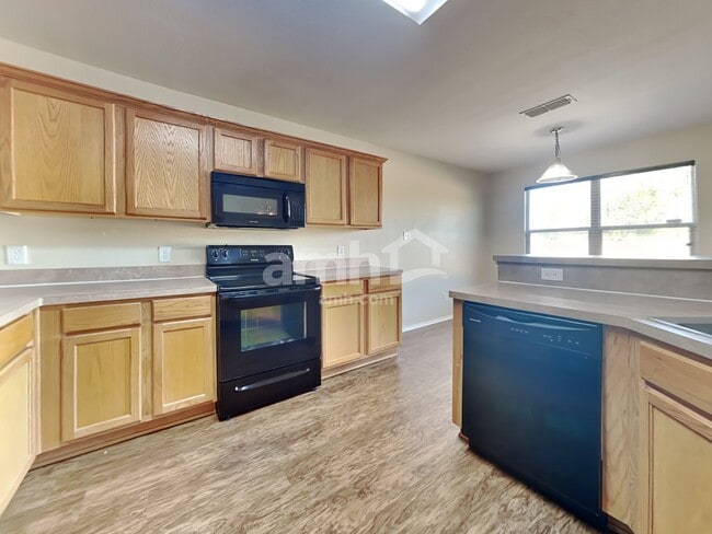 Photo - 700 Liberty Ln