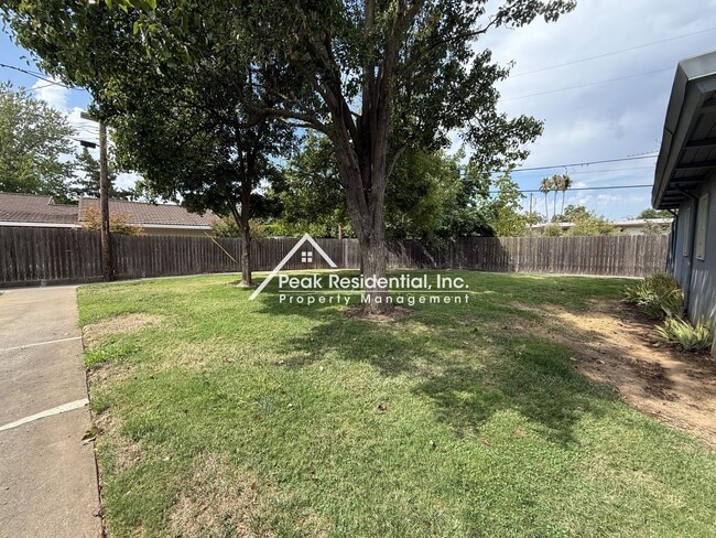 Photo - Charming 2bd/1ba Patio Home with Garage in Gated Community