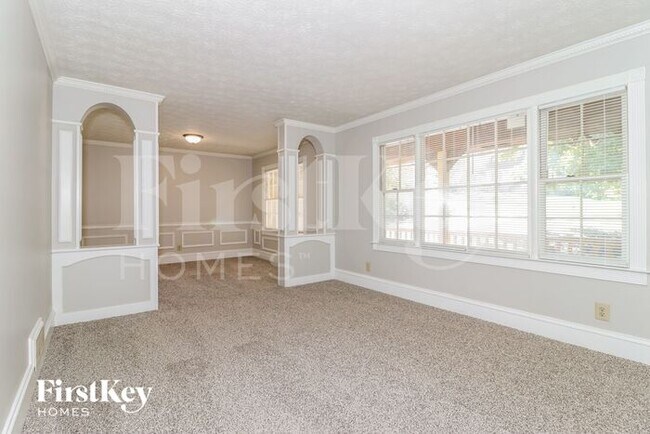 Photo - 5279 Santee St SW