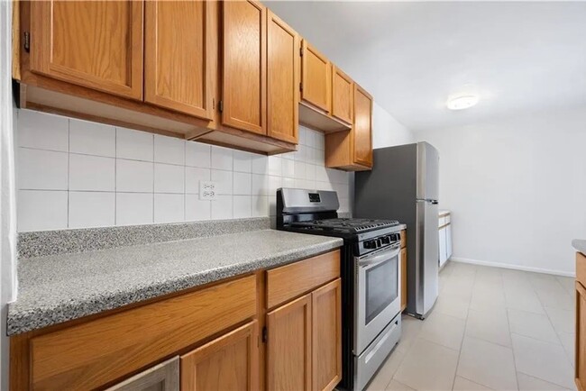 Spacious 1 Bedroom 1 Bathroom - Spacious 1 Bedroom 1 Bathroom Condo Unit 6L