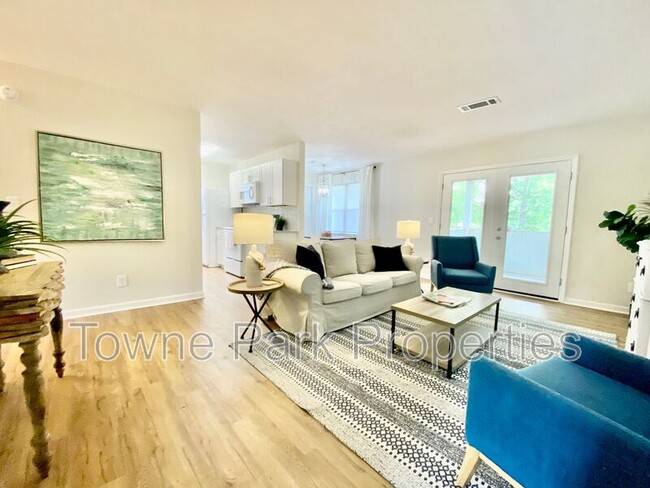 Building Photo - 533 Grant Ave Unit C Rental