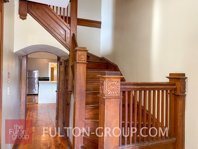 Photo - 710 Veto St NW