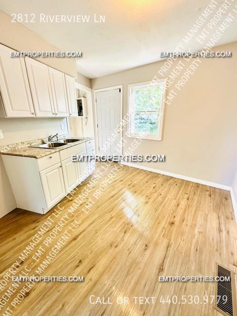 Photo - 2812 Riverview Ln