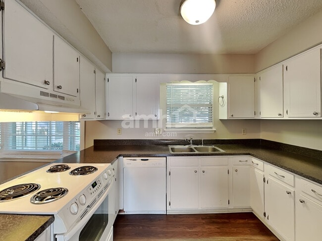 Photo - 12631 Delman Ln