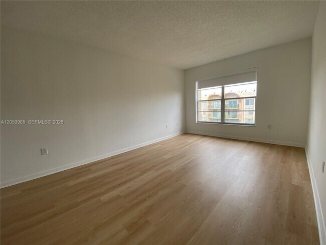 Photo - 9350 Fontainebleau Blvd Unit 609