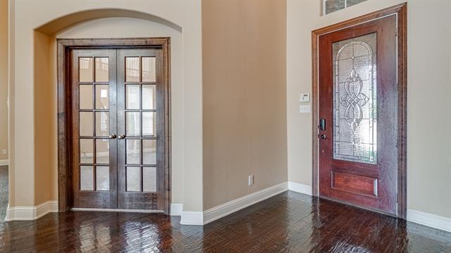 Photo - 8394 Fullerton St