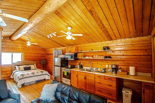 Photo - ALL Utilities Included! Dream Alaskan Stud...