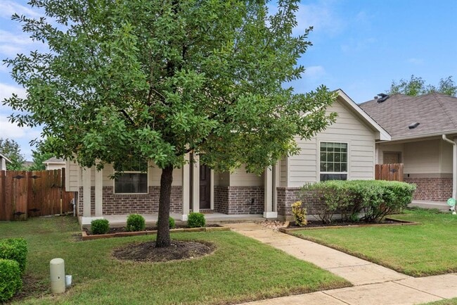 Photo - 604 Palmilla St