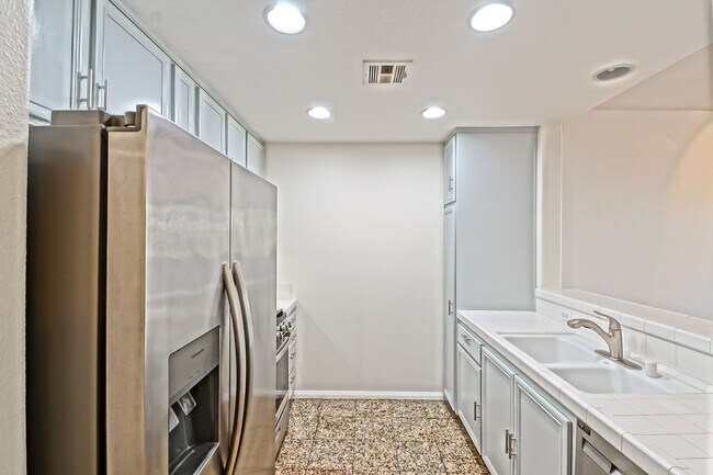 Photo - Bright & Airy, Recently Updated 3rd Floor Apartment in the Catalina Building Across from Central ...
