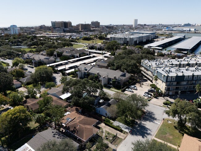 Photo - 127 Pompano Ave