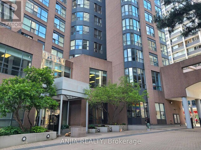 Photo - 7 Carlton St. Unit 1805