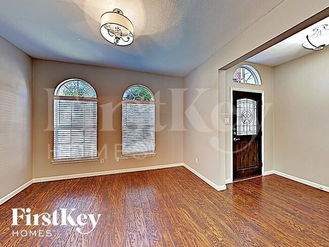 Photo - 1425 Riverside Rd