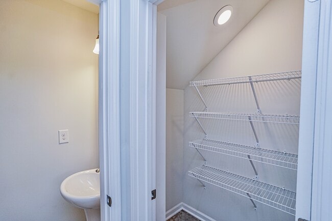 Photo - 649 Millsgate Cir