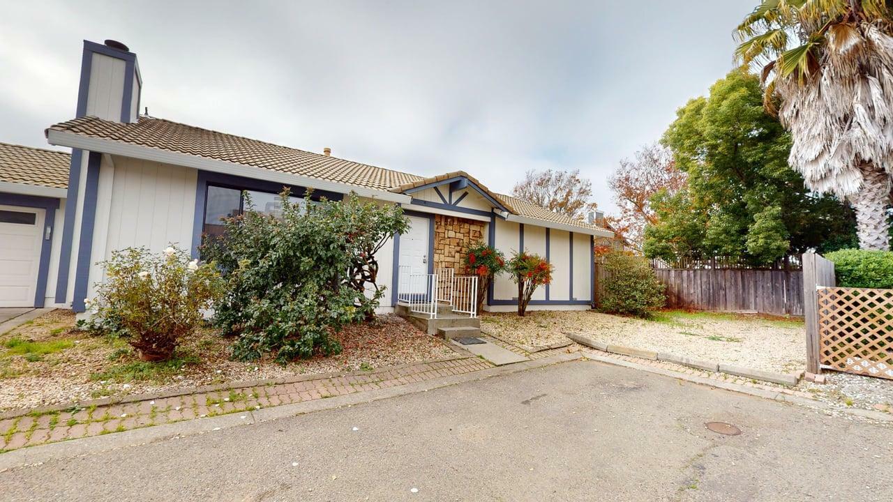 Photo - 1653 Rainier Ave