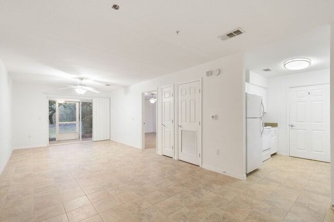 Photo - Ground Floor condo at the Florida Club!! Unit 112